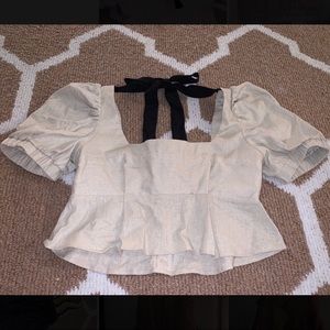 Size 2 Stone Cold Fox crop top with puffy sleeve